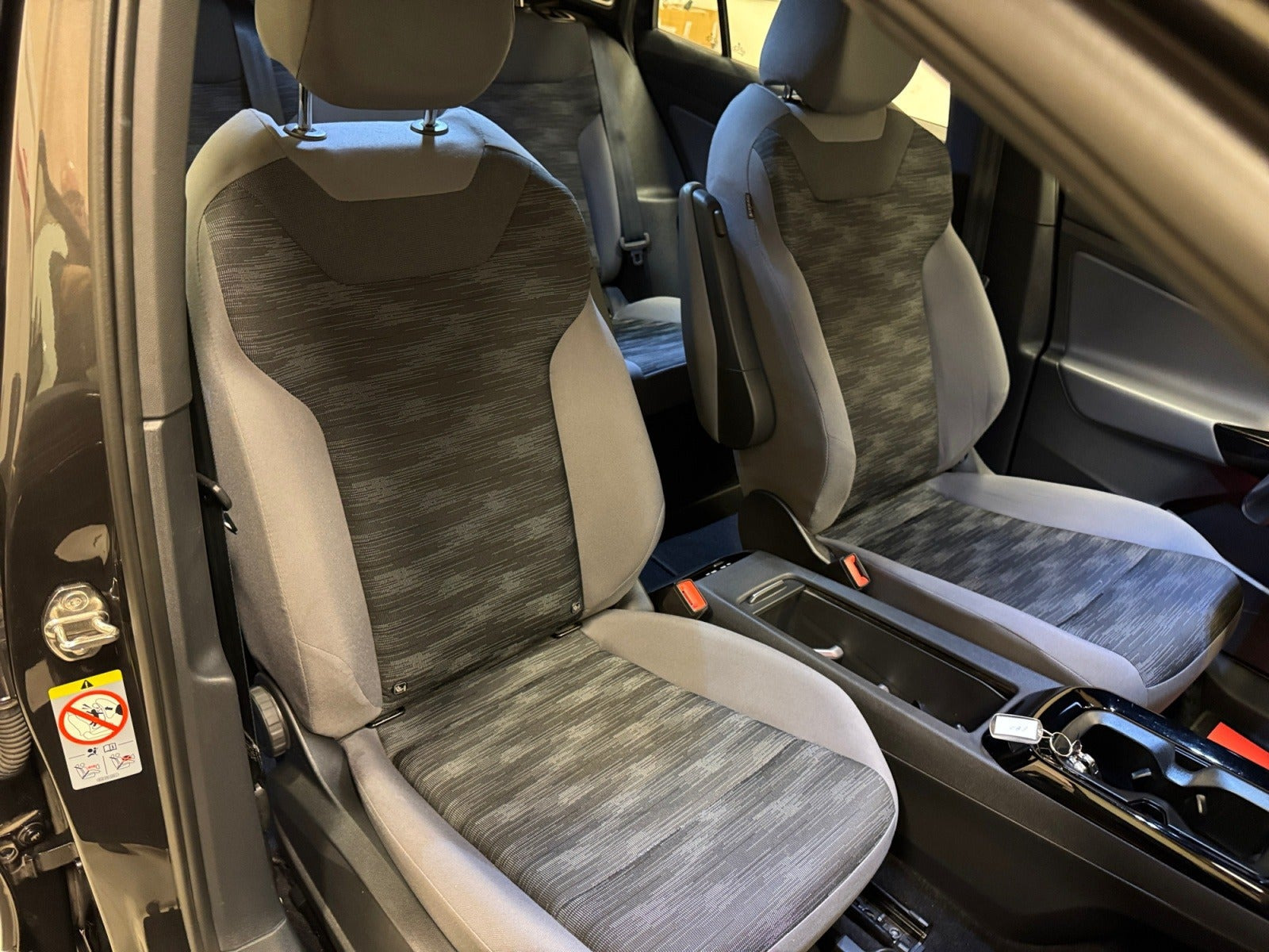 Grå VW ID.4 fra 2021