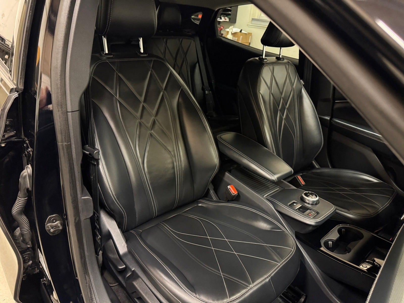 Sort Ford Mustang Mach-E fra 2021