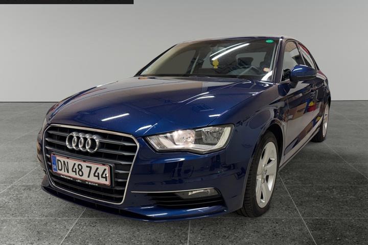Blå Audi A3 fra 2015