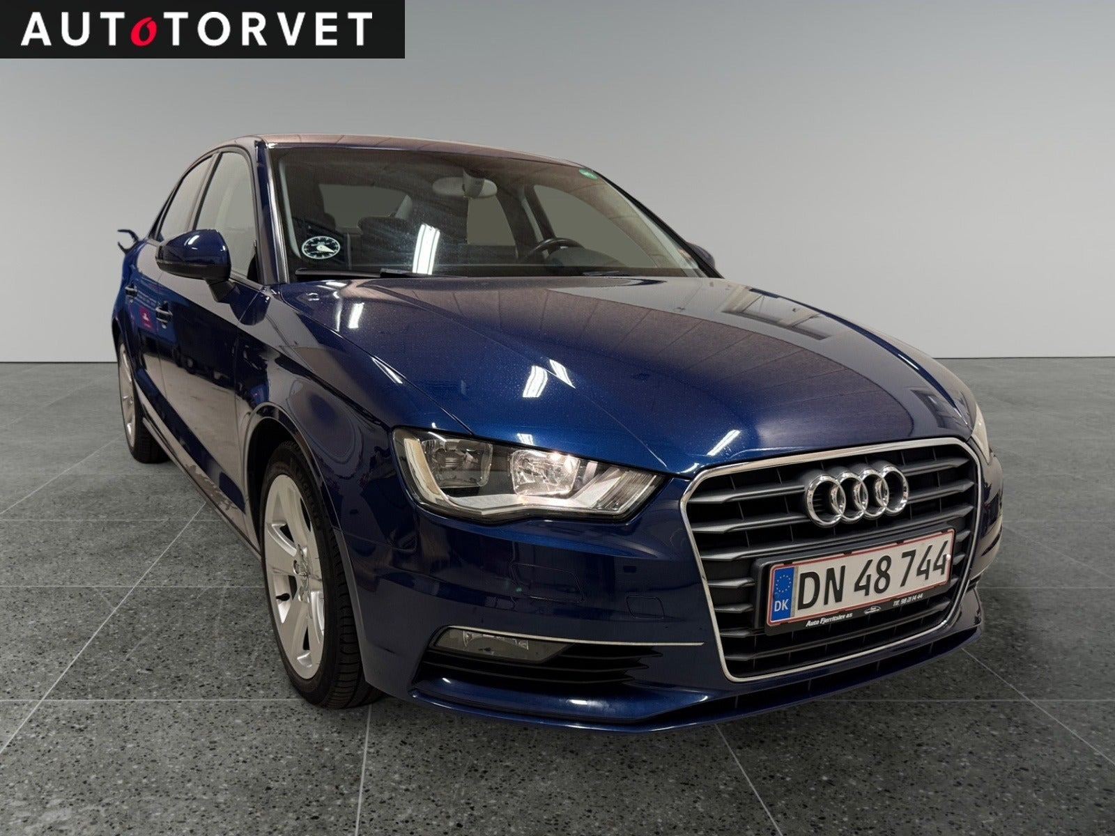 Blå Audi A3 fra 2015