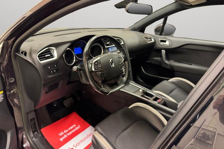 Lilla Citroën DS4 fra 2015