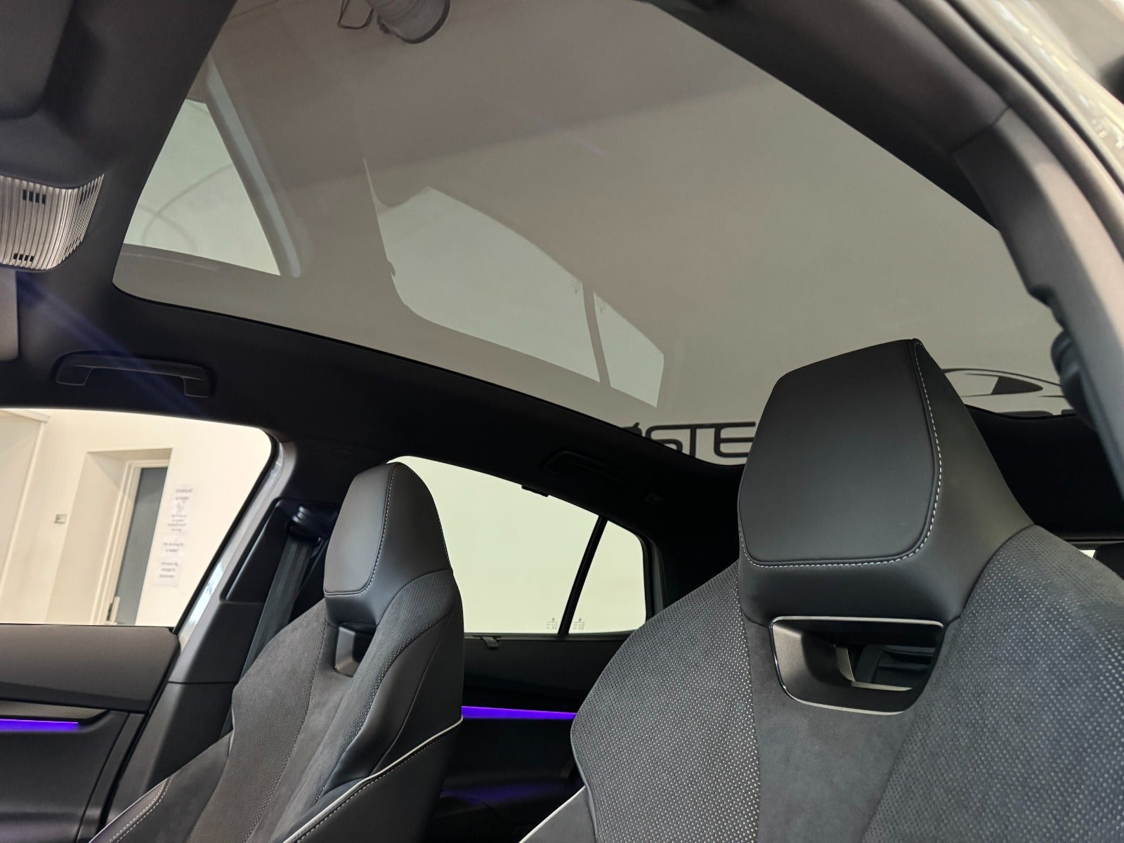 Grå Skoda Enyaq fra 2026