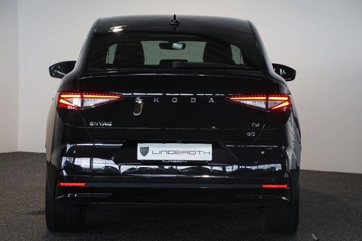 Sort Skoda Enyaq fra 2023