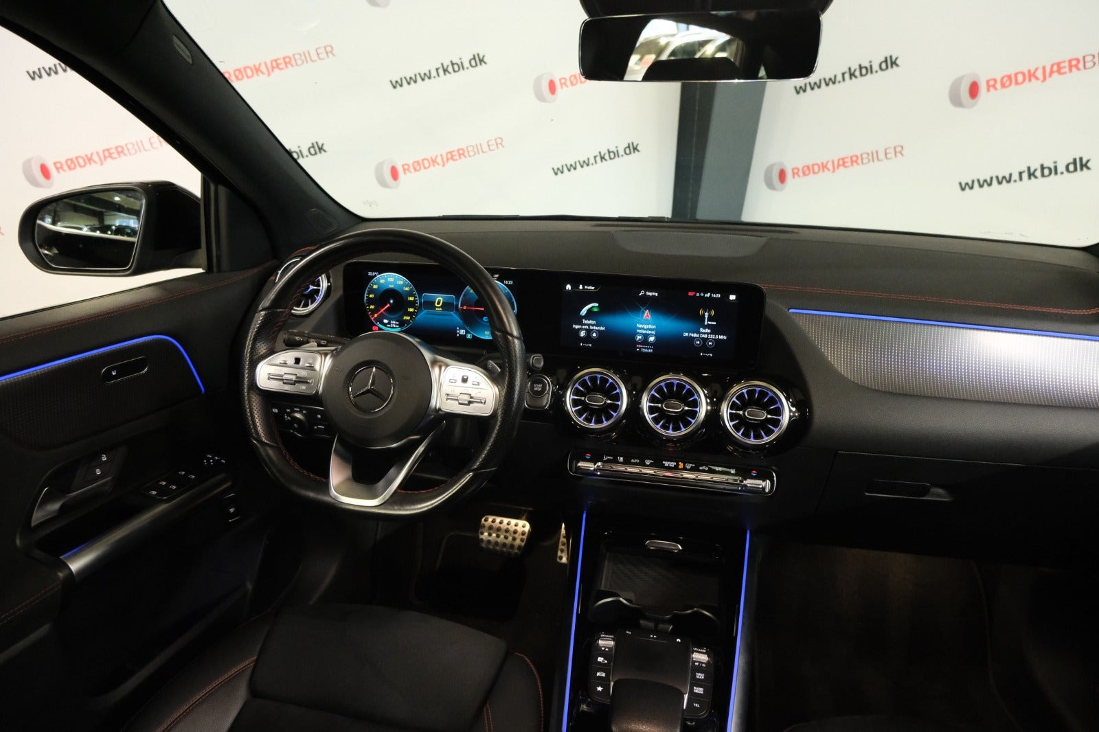Sort Mercedes EQA250 fra 2023