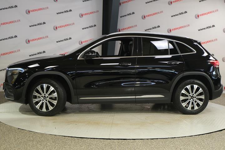 Sort Mercedes EQA250 fra 2023