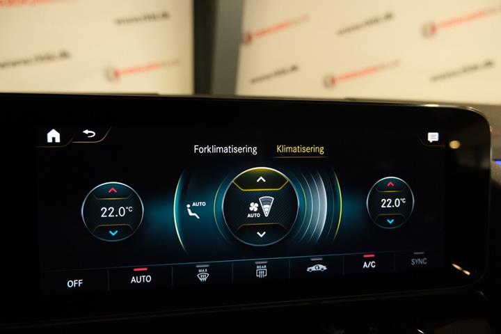 Sort Mercedes EQA250 fra 2023