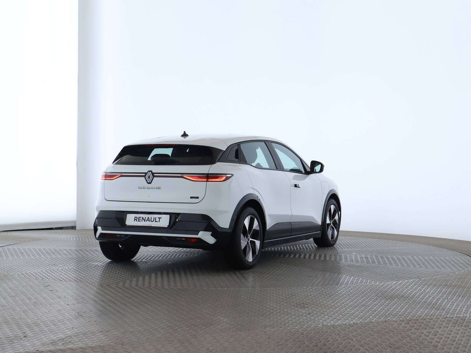 Hvid Renault Megane E-Tech fra 2023