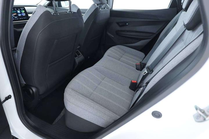 Hvid Renault Megane E-Tech fra 2023