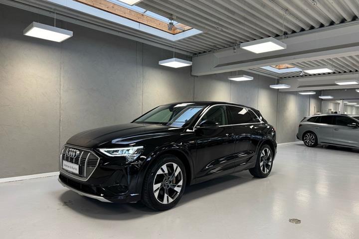 Sort Audi e-tron fra 2022
