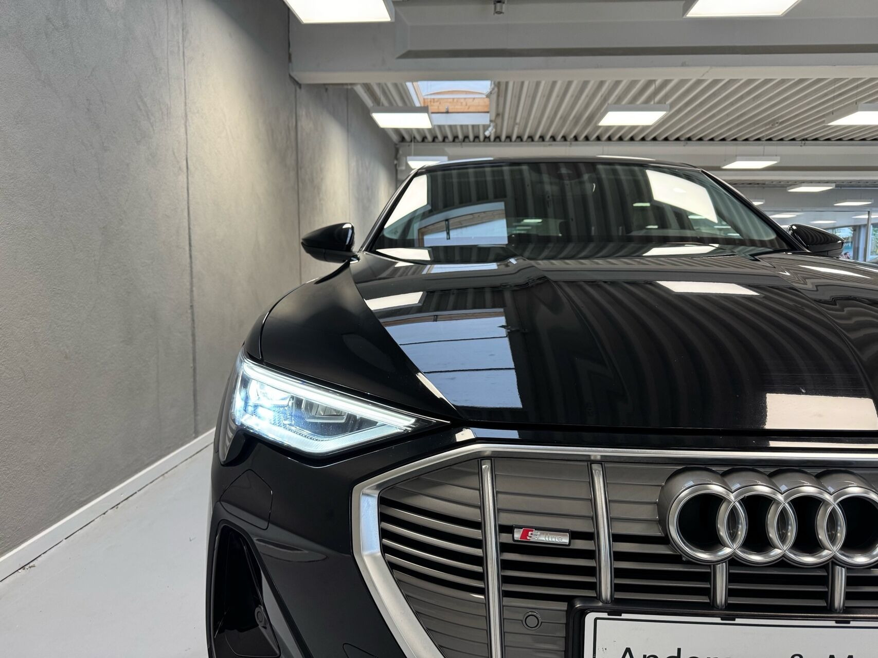 Sort Audi e-tron fra 2022