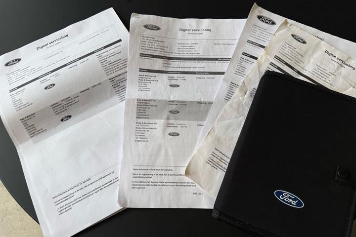 Sort Ford C-MAX fra 2015