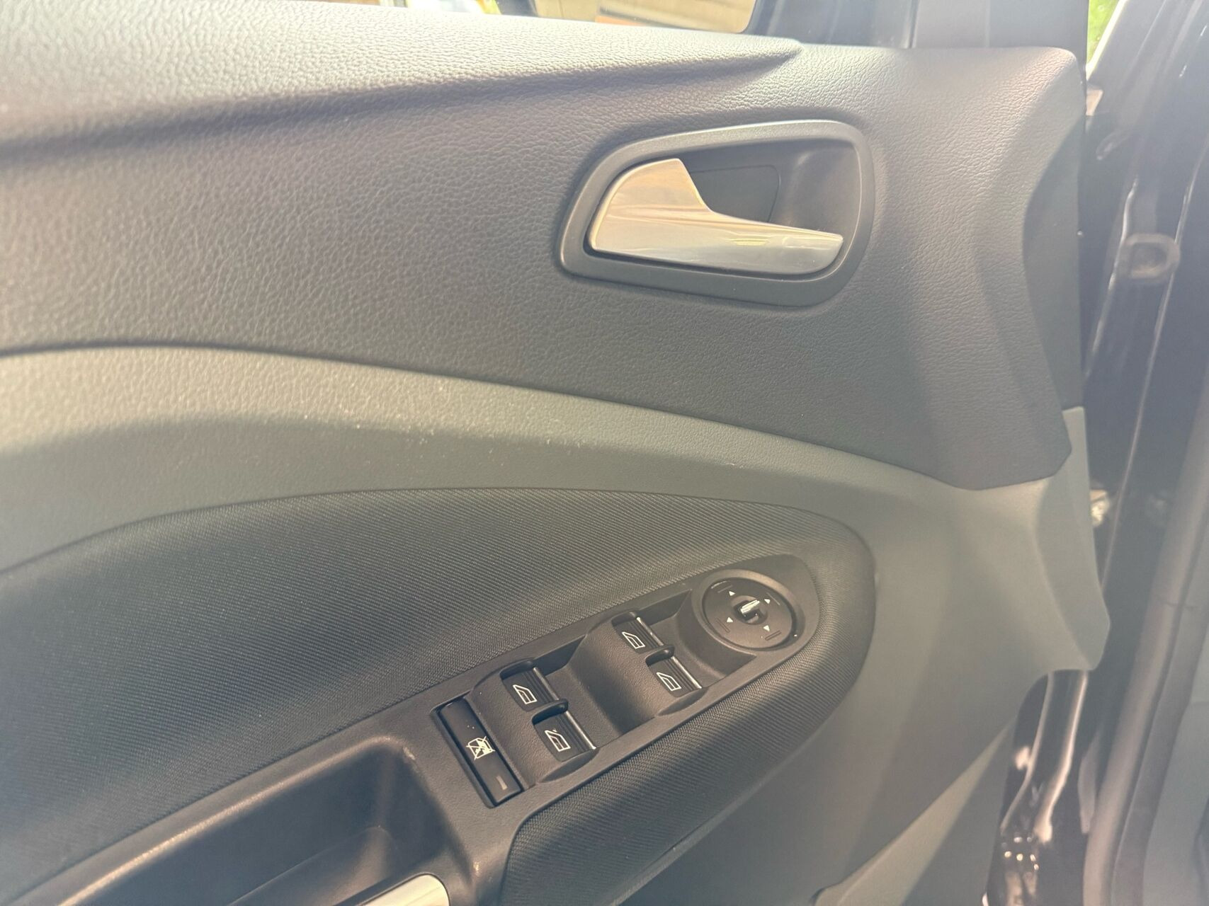 Sort Ford C-MAX fra 2015