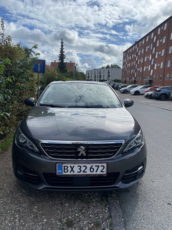 Peugeot 308 1.2 e-THP 130 hk 5D