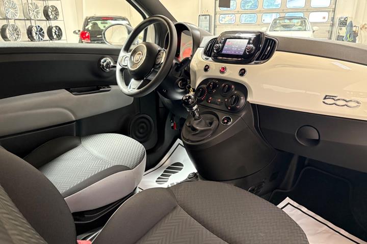 Grøn Fiat 500 fra 2020
