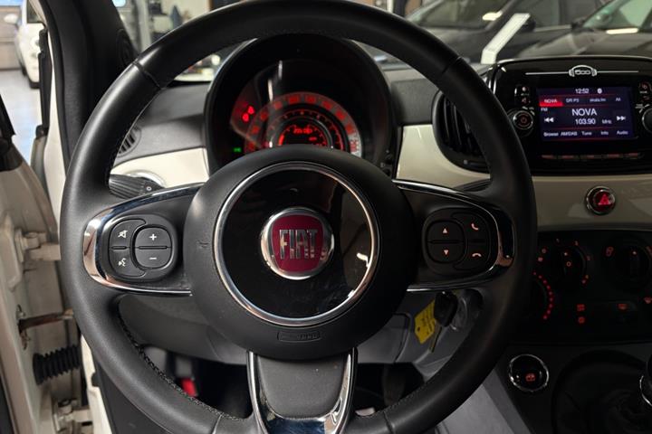 Grøn Fiat 500 fra 2020