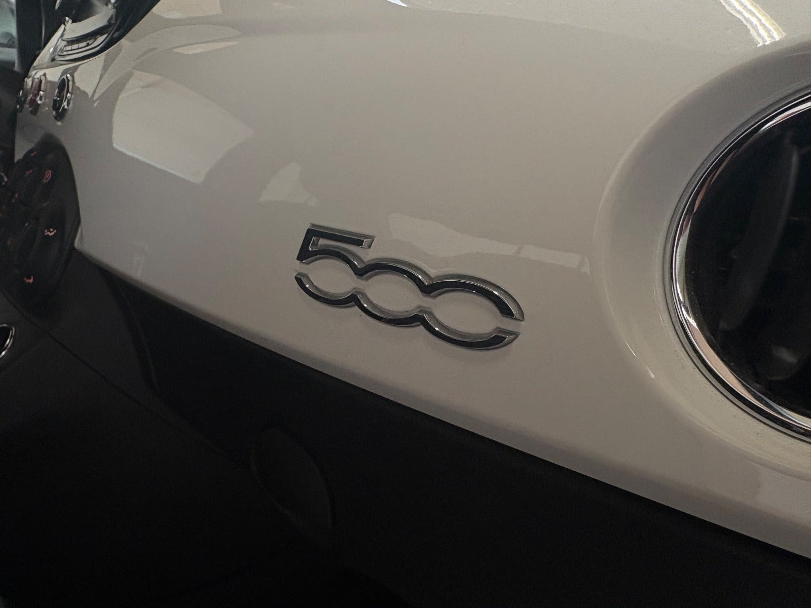 Grøn Fiat 500 fra 2020