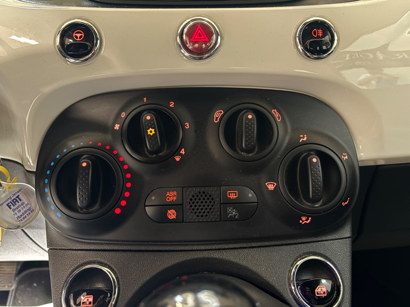 Grøn Fiat 500 fra 2020