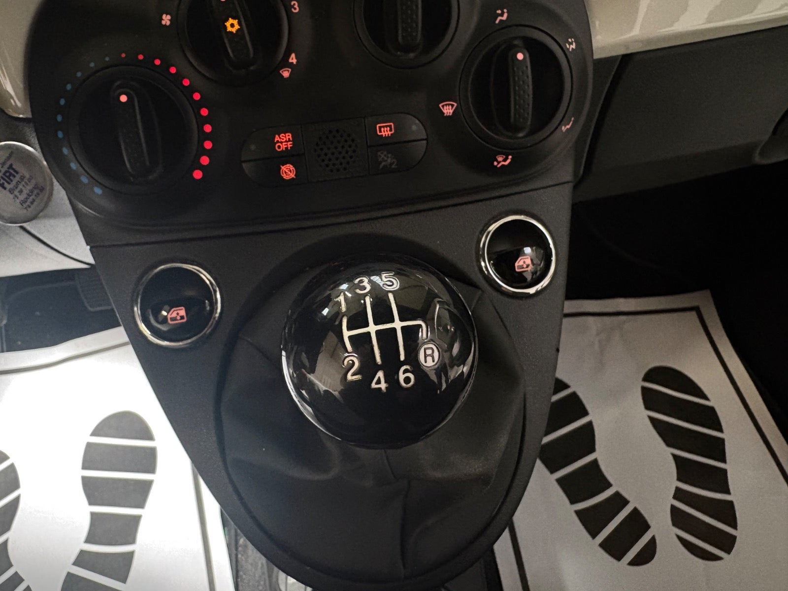 Grøn Fiat 500 fra 2020