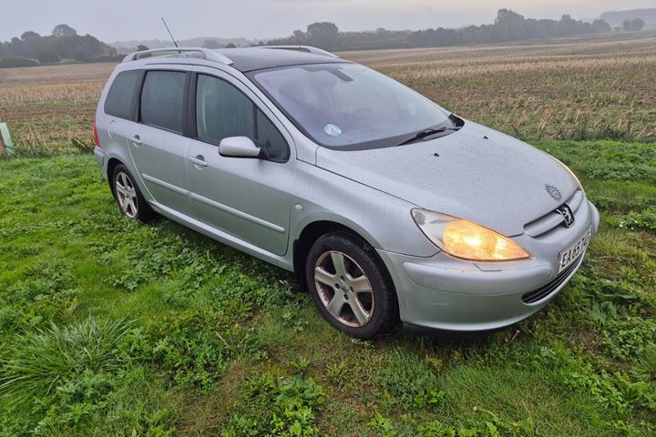 Sølv Peugeot 307 fra 2003