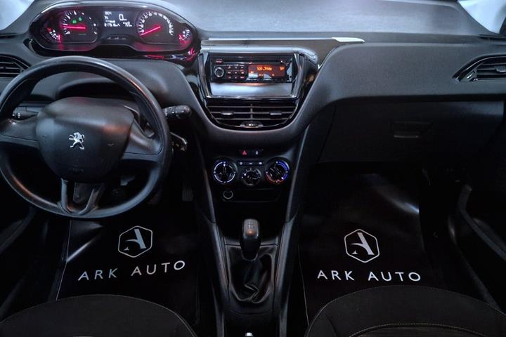 undefined Peugeot 208 fra 2012