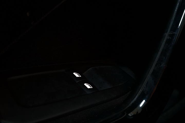 undefined Peugeot 208 fra 2012