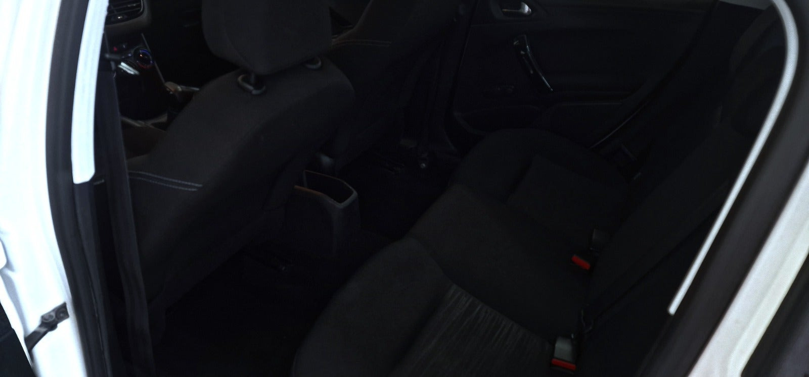 undefined Peugeot 208 fra 2012