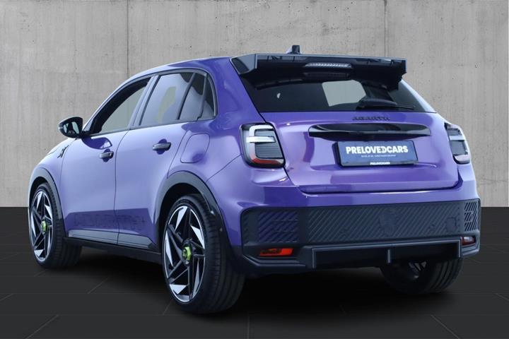 Lilla Abarth 600e fra 2026