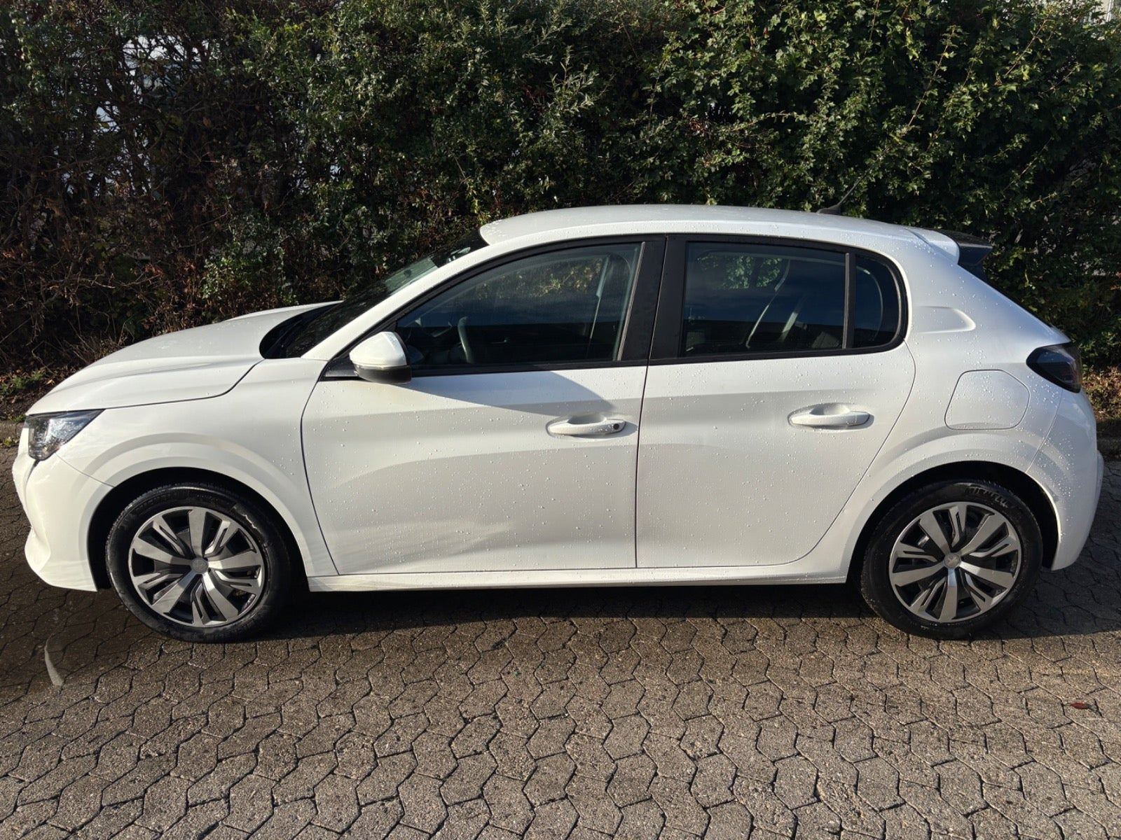 undefined Peugeot 208 fra 2020