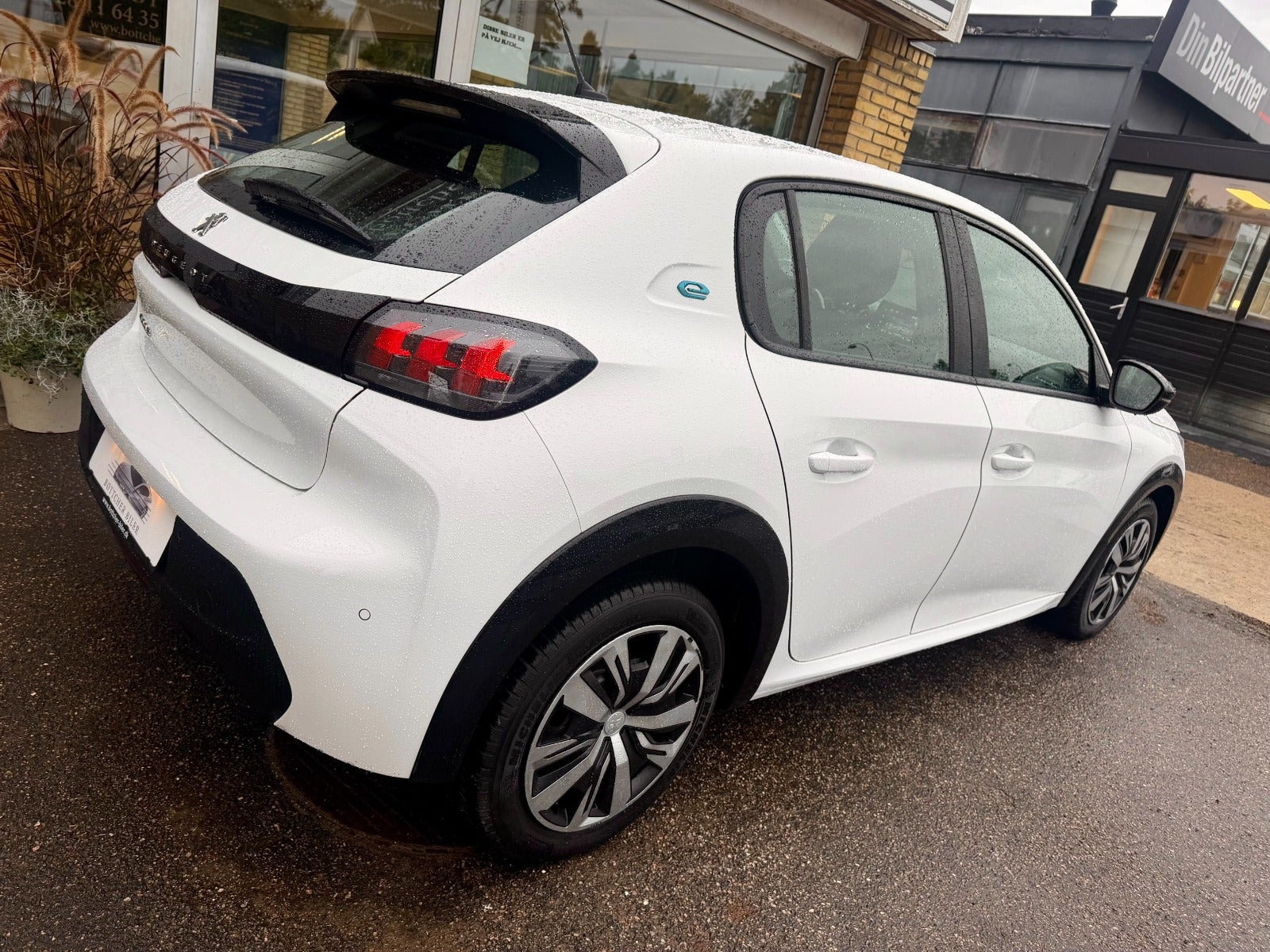undefined Peugeot e-208 fra 2022