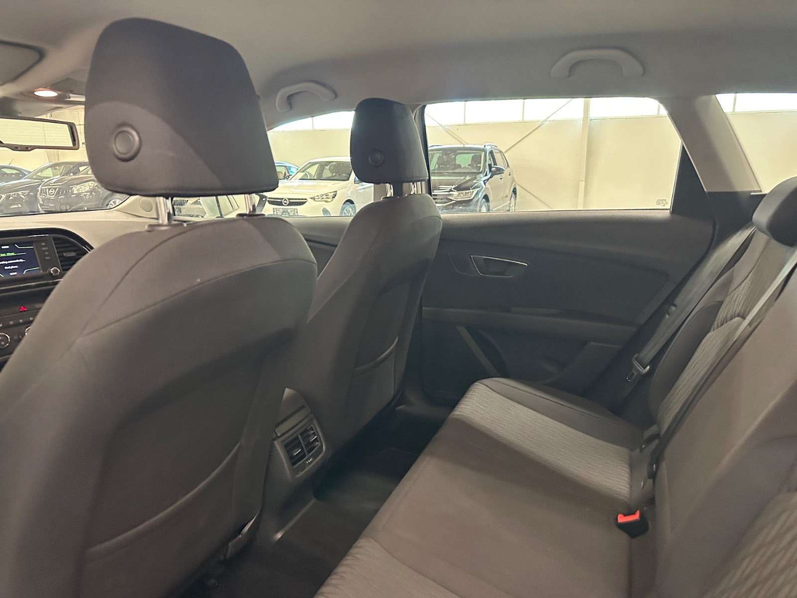 Hvid Seat Leon fra 2015