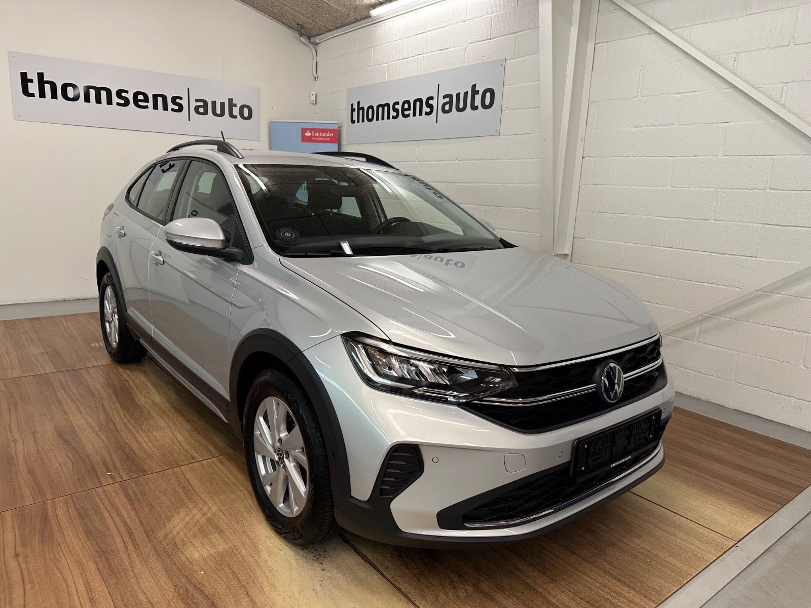 Sølv VW Taigo fra 2022