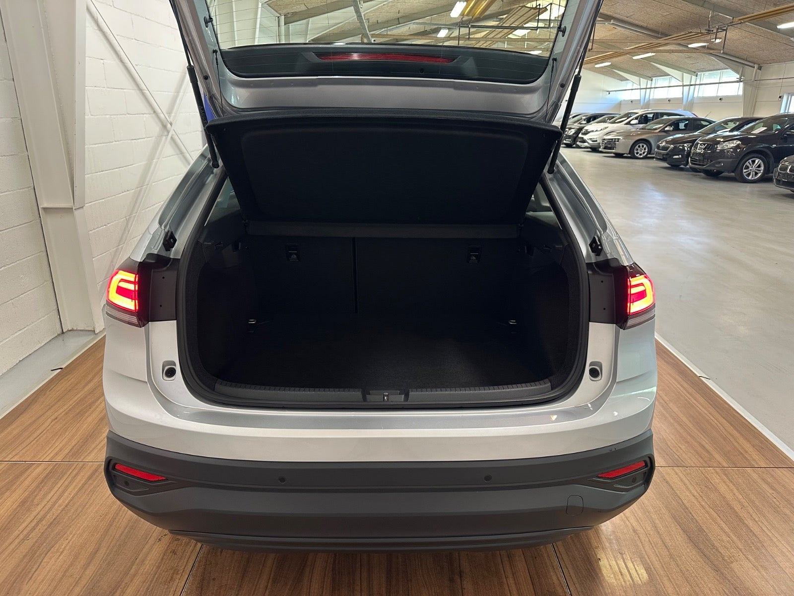 Sølv VW Taigo fra 2022
