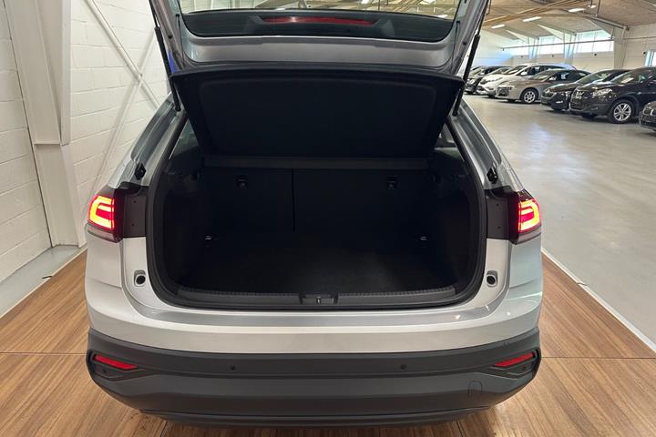 Sølv VW Taigo fra 2022