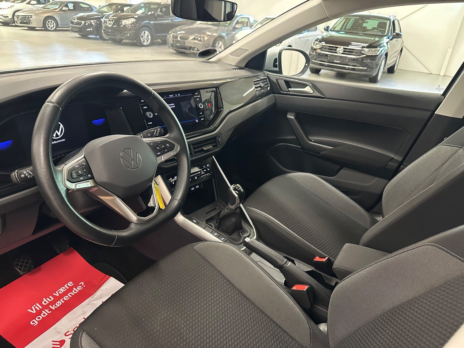 Sølv VW Taigo fra 2022