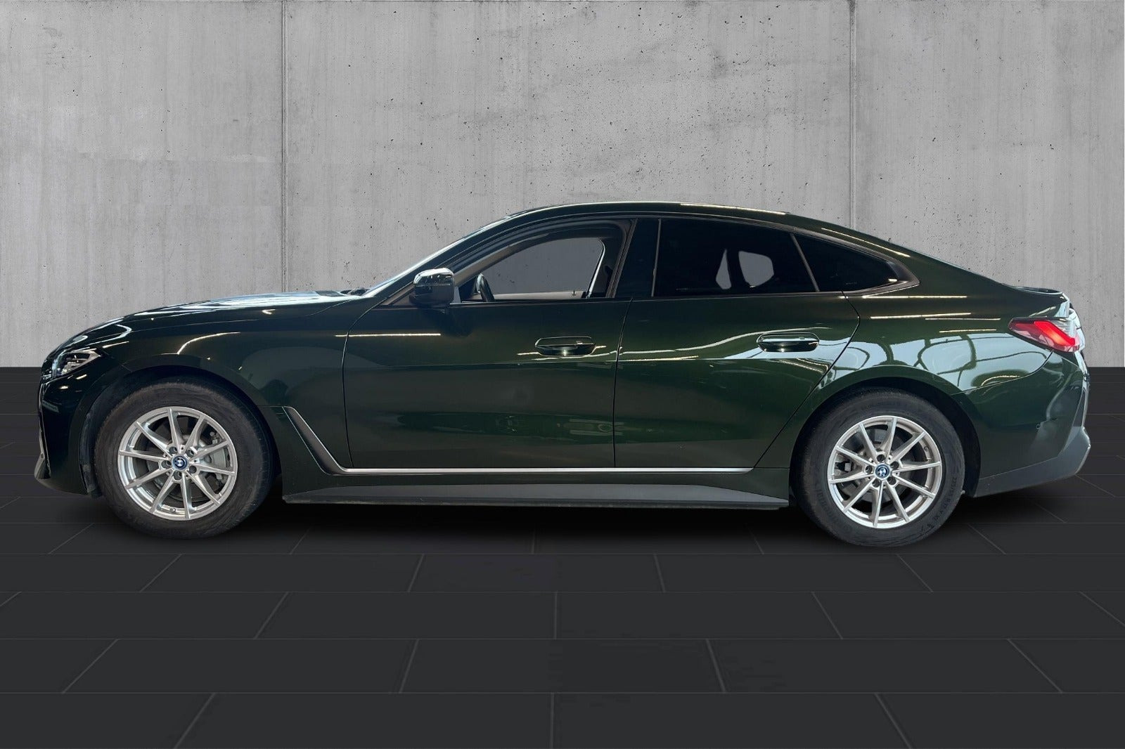 Grøn BMW i4 fra 2022