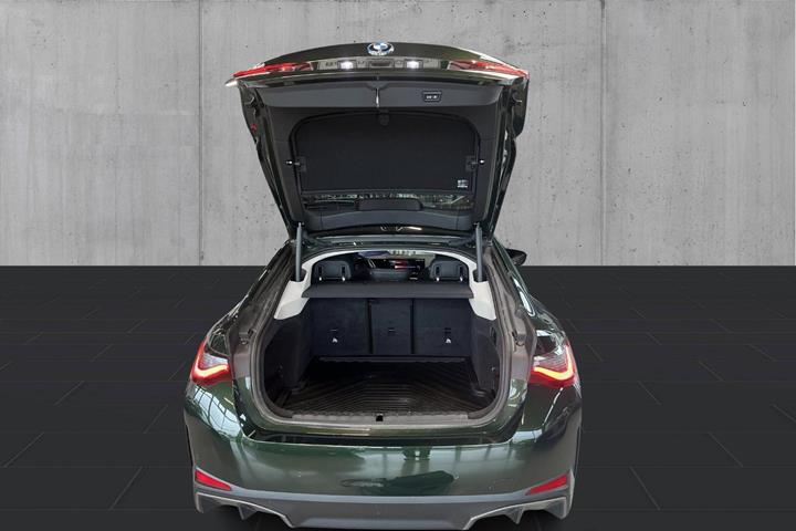 Grøn BMW i4 fra 2022