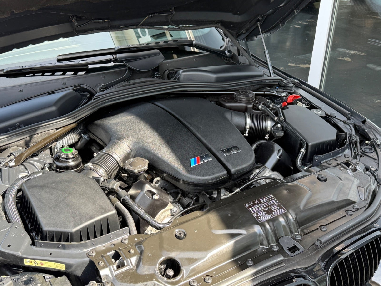 Sort BMW M5 fra 2006