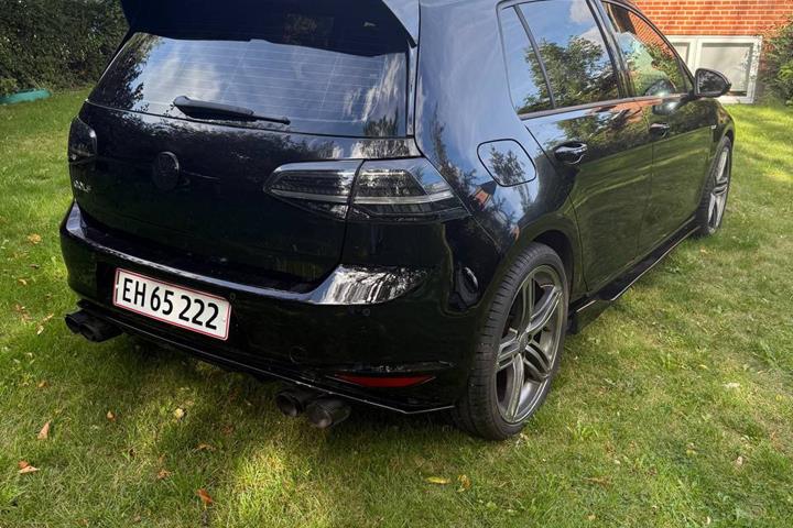 Sort VW Golf fra 2015