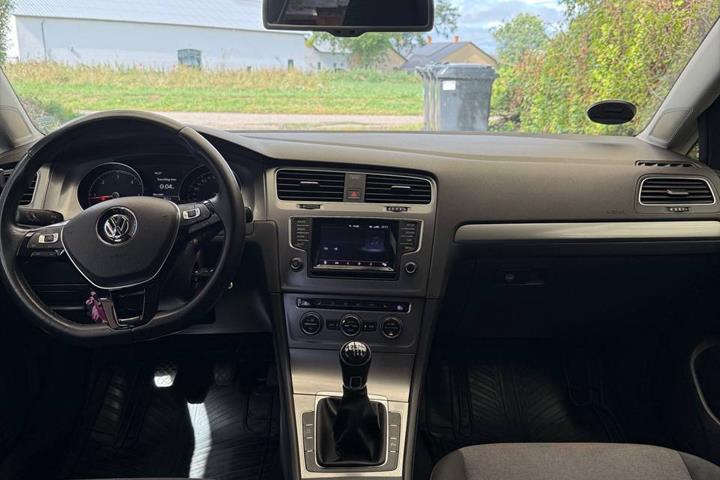 Sort VW Golf fra 2015