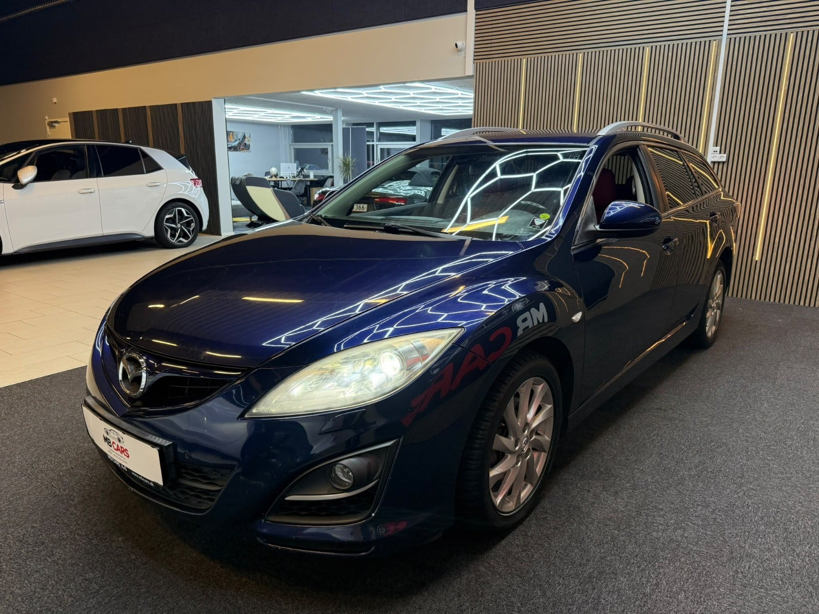 Blå Mazda 6 fra 2011