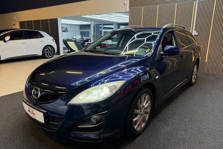 Blå Mazda 6 fra 2011