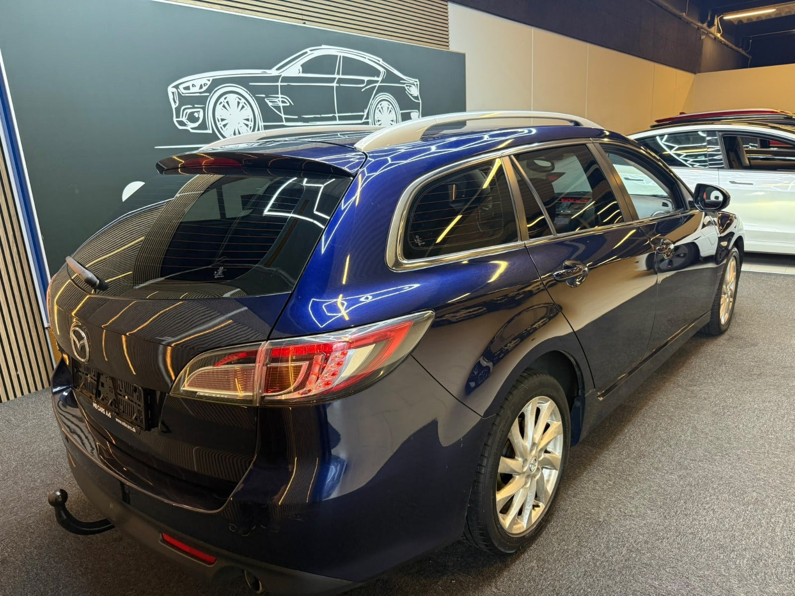 Blå Mazda 6 fra 2011