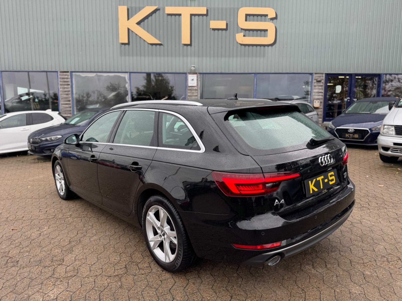 Sort Audi A4 fra 2018