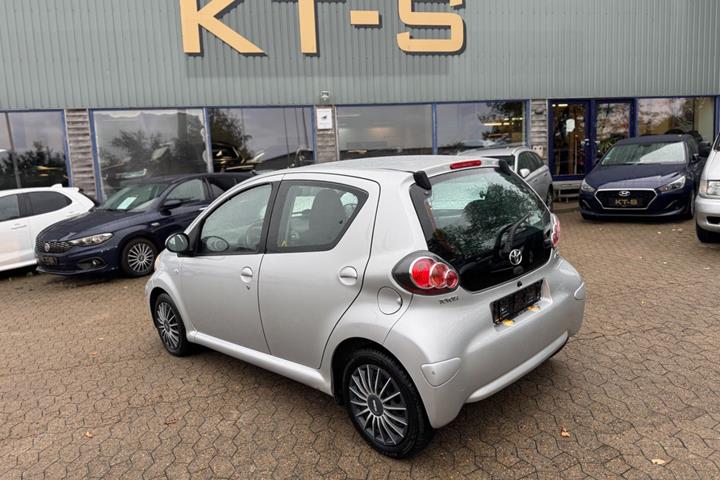 undefined Toyota Aygo fra 2010
