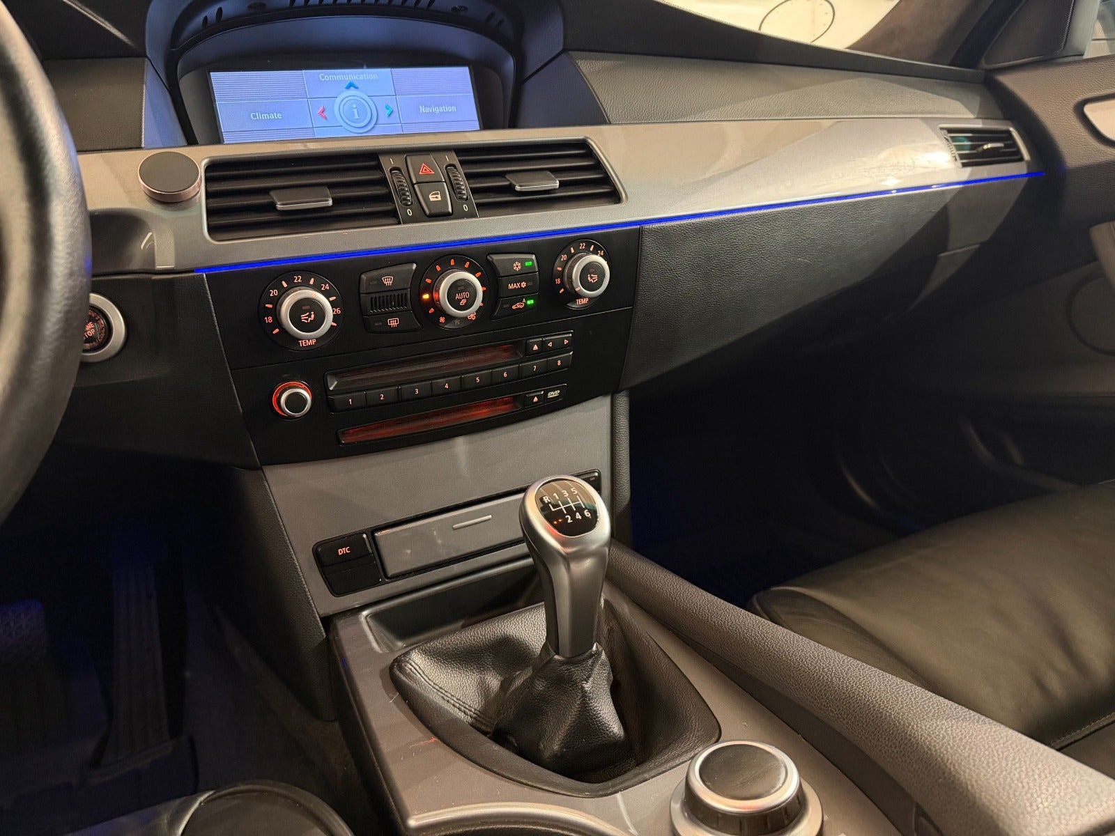 Blå BMW 525d fra 2007