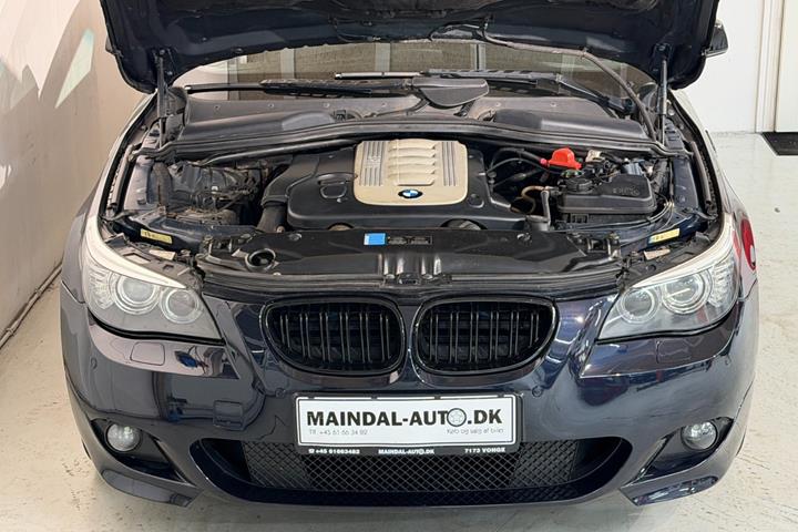 Blå BMW 525d fra 2007