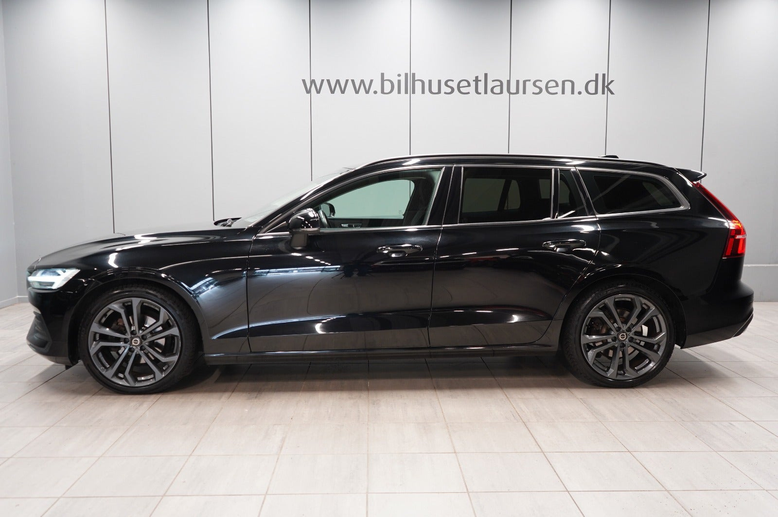 Sort Volvo V60 fra 2019