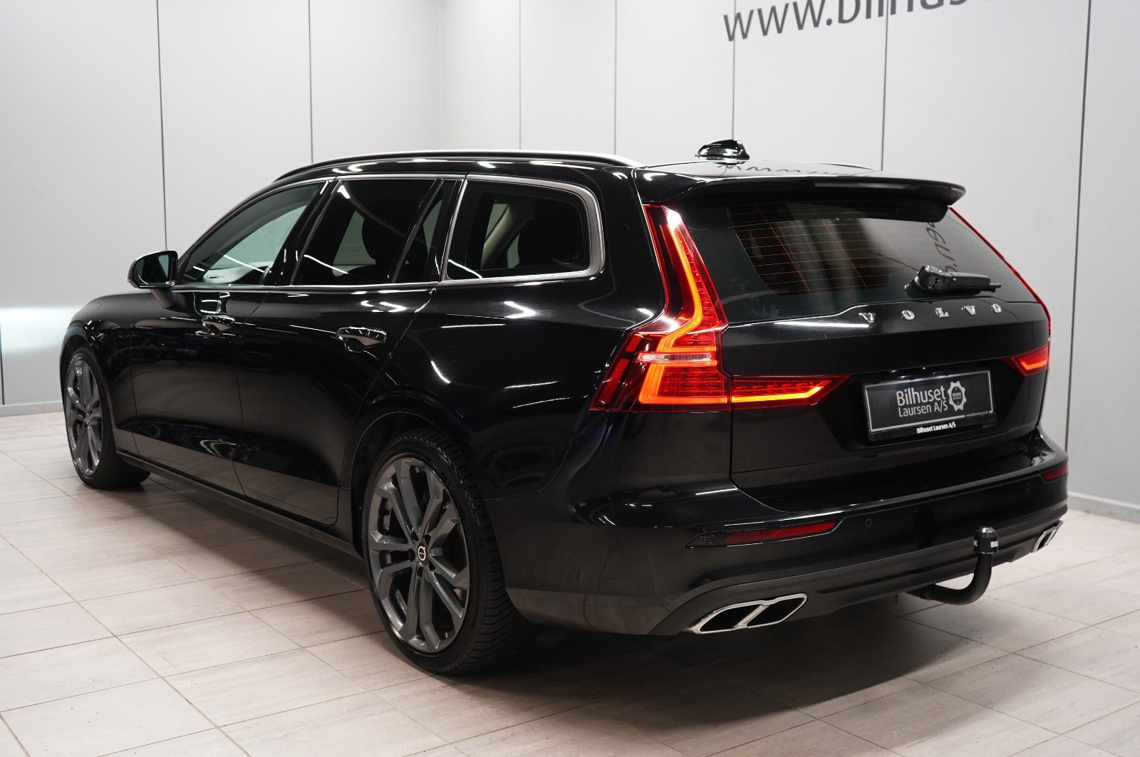 Sort Volvo V60 fra 2019