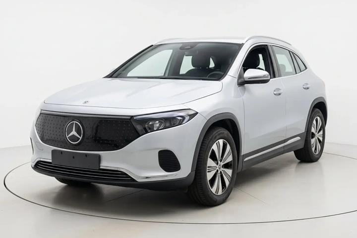 Sølv Mercedes EQA250+ fra 2025