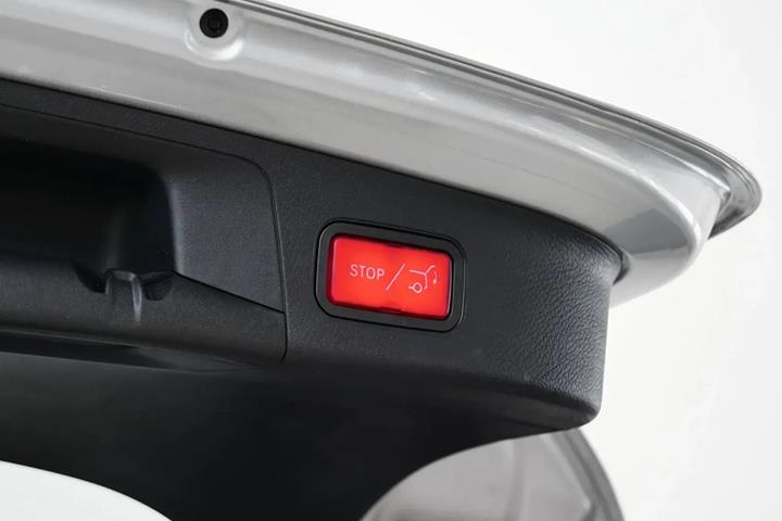 Sølv Mercedes EQA250+ fra 2025